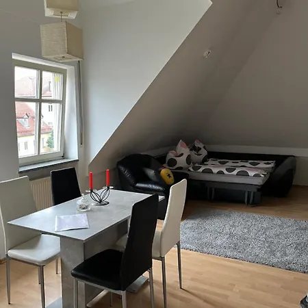 Zum Vermieten Direkt An Der Donau Und Am Schloss Apartamento